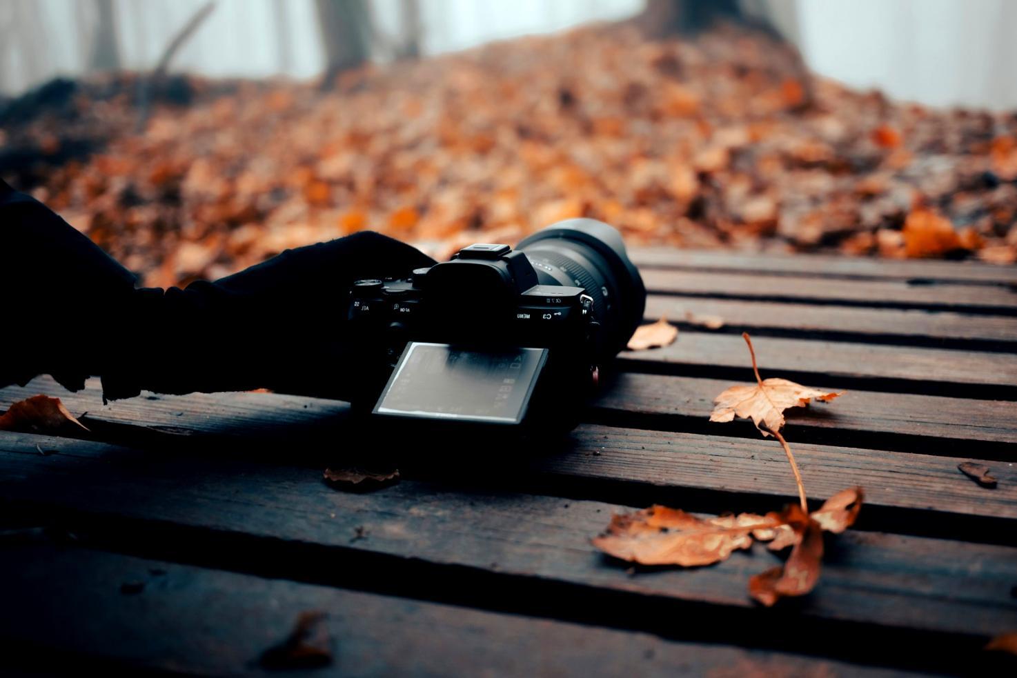 Moderne Lernumgebung für Motion Graphics mit professioneller Ausstattung