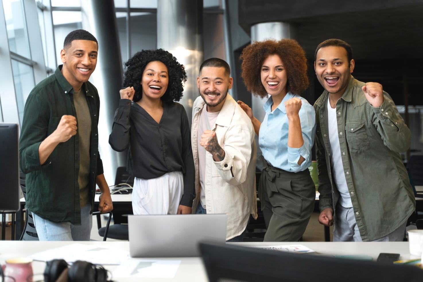 Motion Graphics Arbeitsumgebung mit professioneller Ausstattung